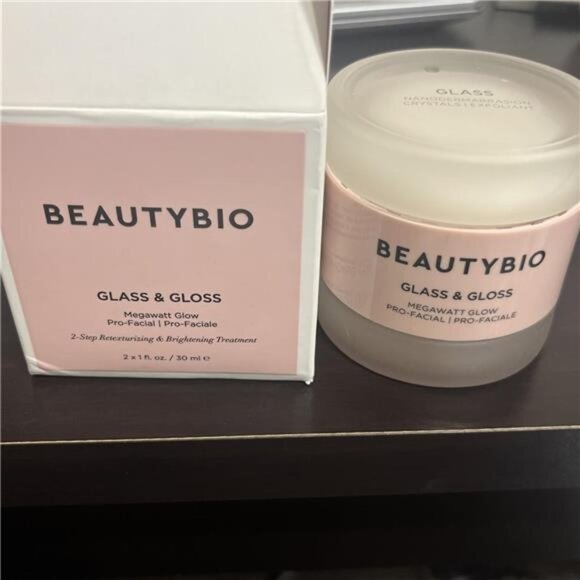 BeautyBio Glass & Glow MoisturizerHydrating Illuminating Cream